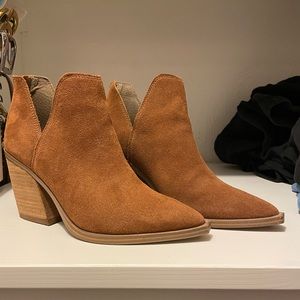 Steve Madden Camryn Cognac Suede Bootie
